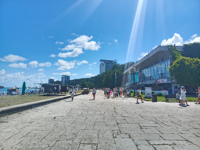 iu_1422336_9375993.webp